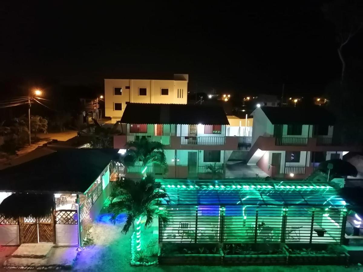 El Galeon Hotel Atacames Buitenkant foto