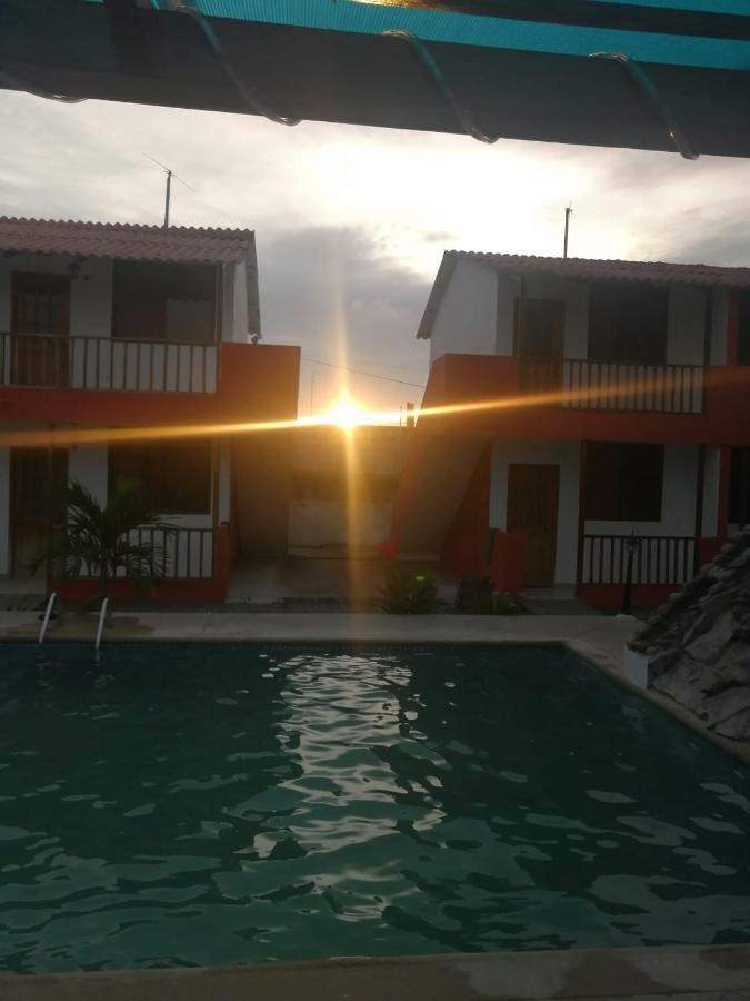 El Galeon Hotel Atacames Buitenkant foto