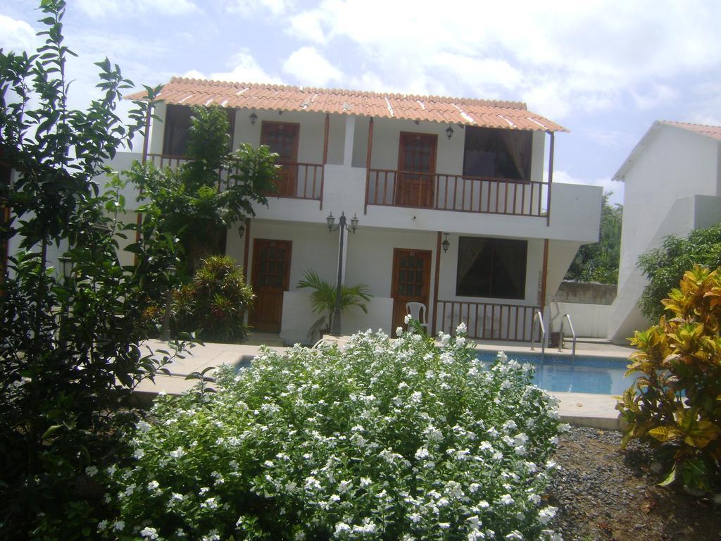 El Galeon Hotel Atacames Buitenkant foto