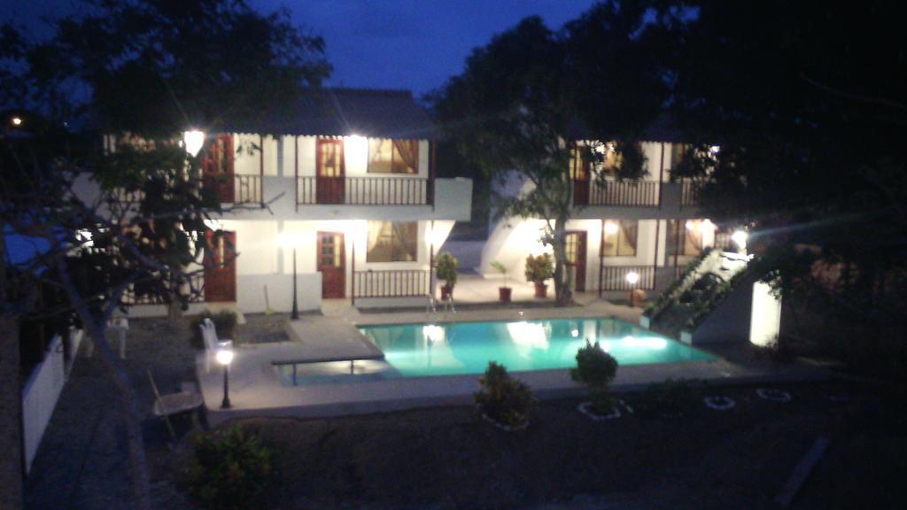 El Galeon Hotel Atacames Buitenkant foto