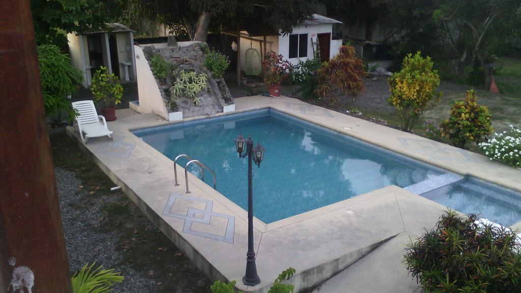 El Galeon Hotel Atacames Buitenkant foto