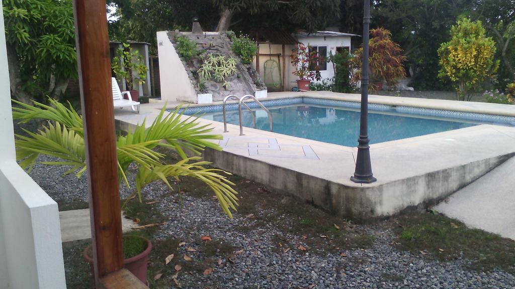 El Galeon Hotel Atacames Buitenkant foto