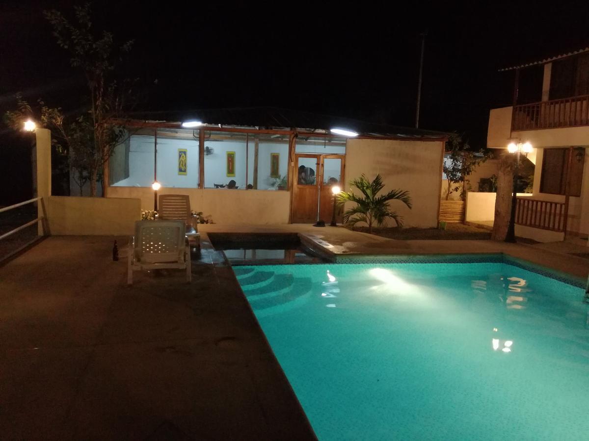 El Galeon Hotel Atacames Buitenkant foto